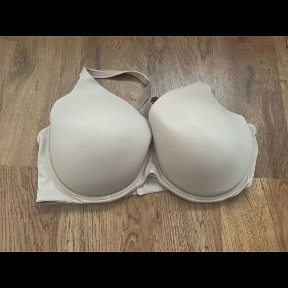 Dreamfit nude bra   - Picture 1 of 6